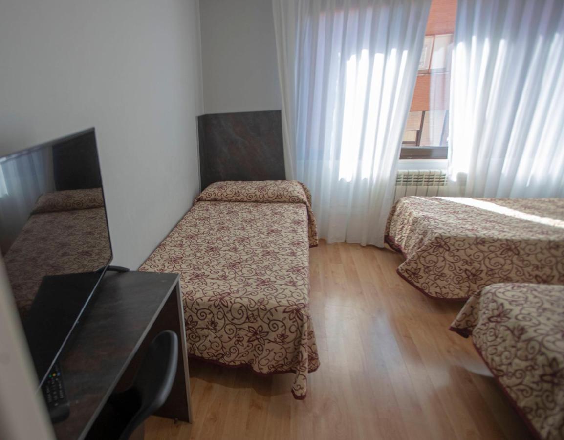 Hostal Vitorina Soria Exterior photo