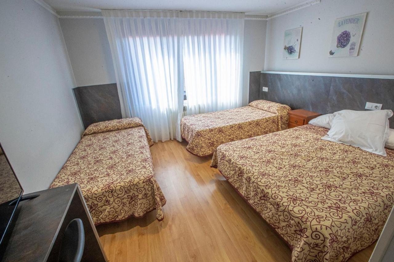 Hostal Vitorina Soria Exterior photo