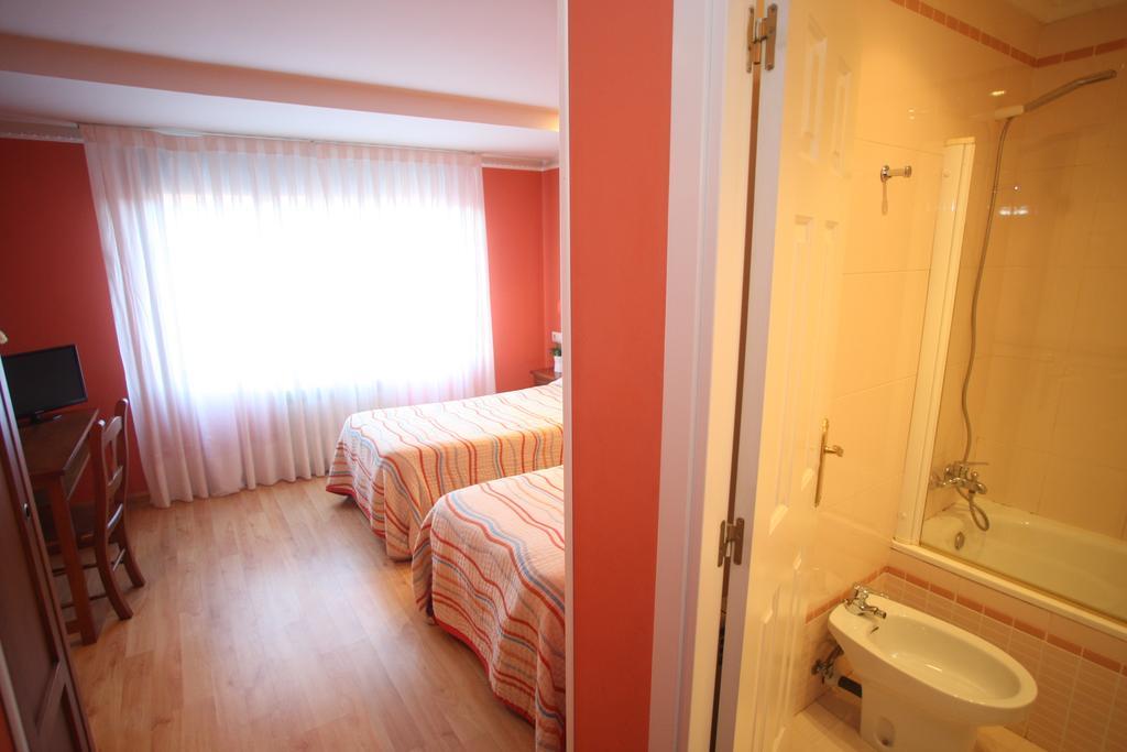Hostal Vitorina Soria Exterior photo