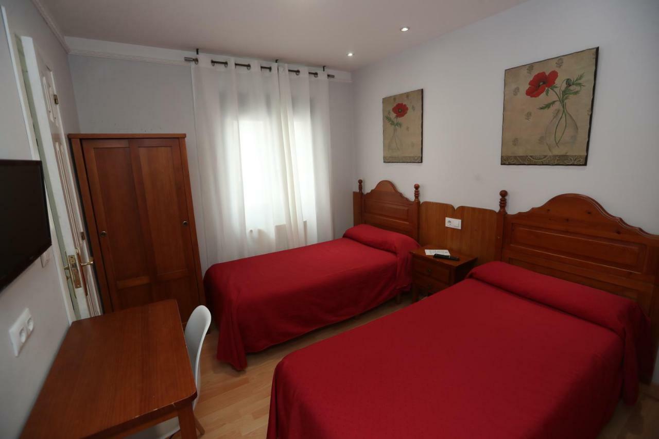 Hostal Vitorina Soria Exterior photo