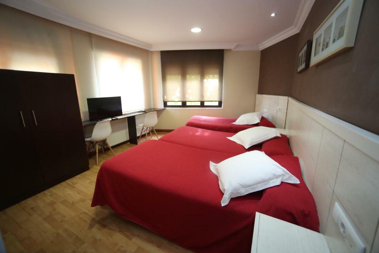 Hostal Vitorina Soria Exterior photo