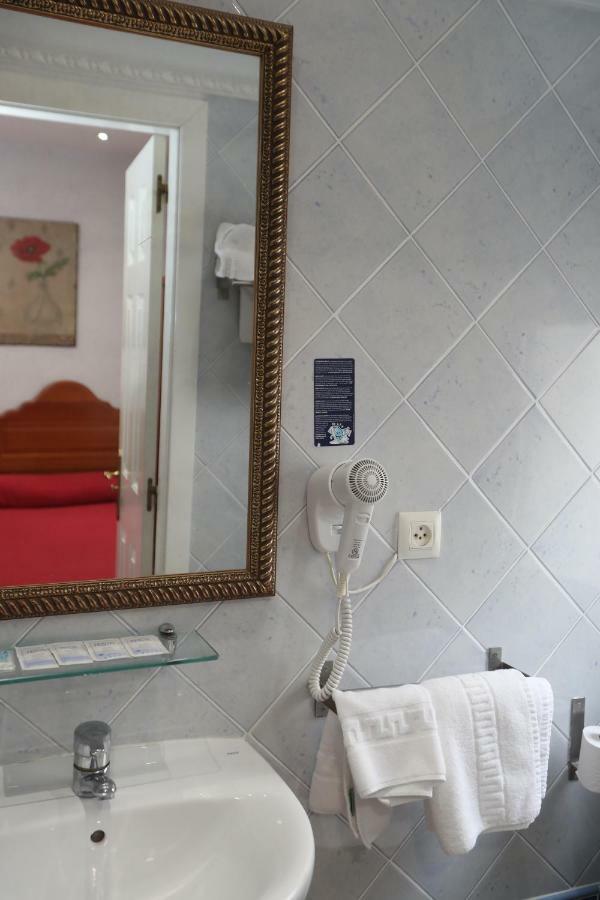 Hostal Vitorina Soria Exterior photo