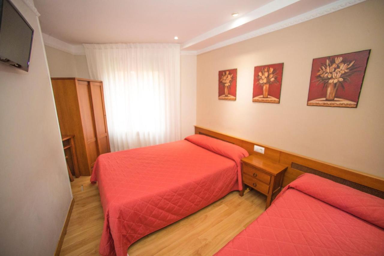 Hostal Vitorina Soria Exterior photo