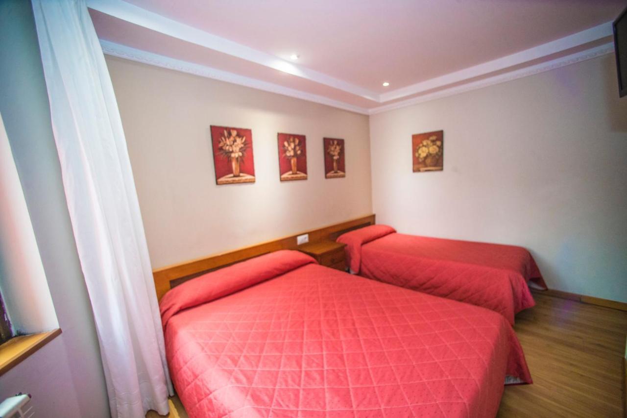 Hostal Vitorina Soria Exterior photo